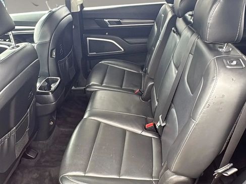 Used 2020 Kia Telluride LX FWD image 14