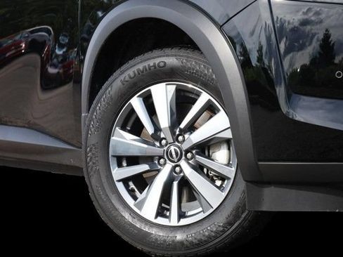 Certified 2025 Nissan Pathfinder SL AWD/4WD image 3