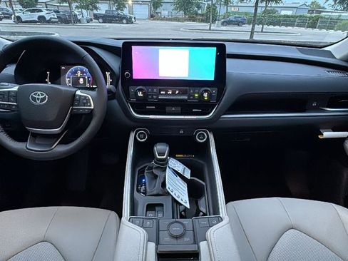 New 2026 Toyota Grand Highlander AWD image 24