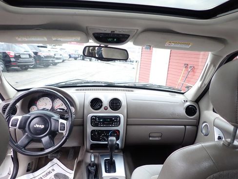 Used 2003 Jeep Liberty Limited image 10