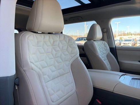 New 2026 Nissan Armada Platinum image 21