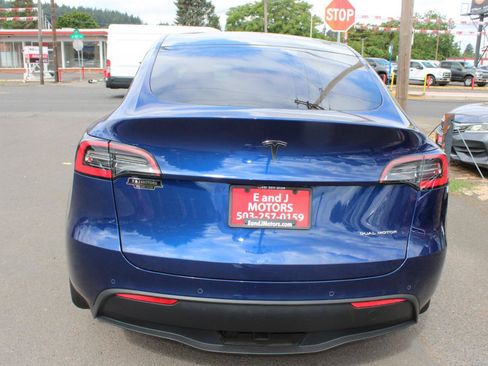 Used 2021 Tesla Model Y Long Range AWD/4WD image 5