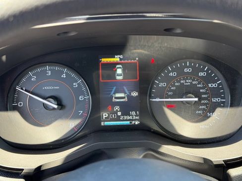 Used 2023 Subaru Crosstrek 2.0i AWD/4WD image 11