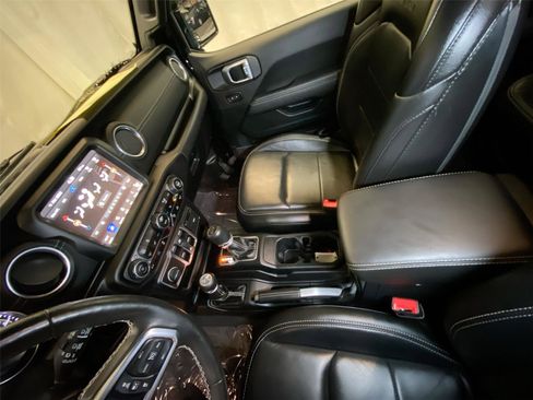 Used 2021 Jeep Wrangler Unlimited Sahara w/ Cold Weather Group image 23