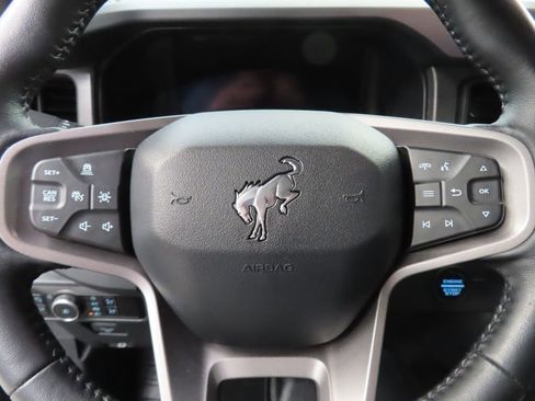 Used 2025 Ford Bronco Badlands AWD/4WD image 57