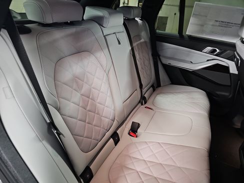 New 2026 BMW X5 sDrive40i w/ M Sport Package image 12