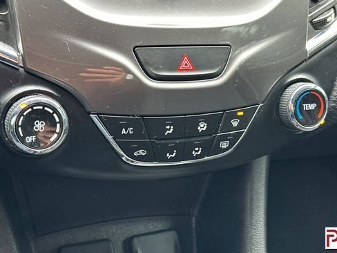 Used 2017 Chevrolet Cruze LT image 22