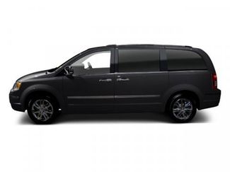 Used 2010 Chrysler Town & Country Touring video 1
