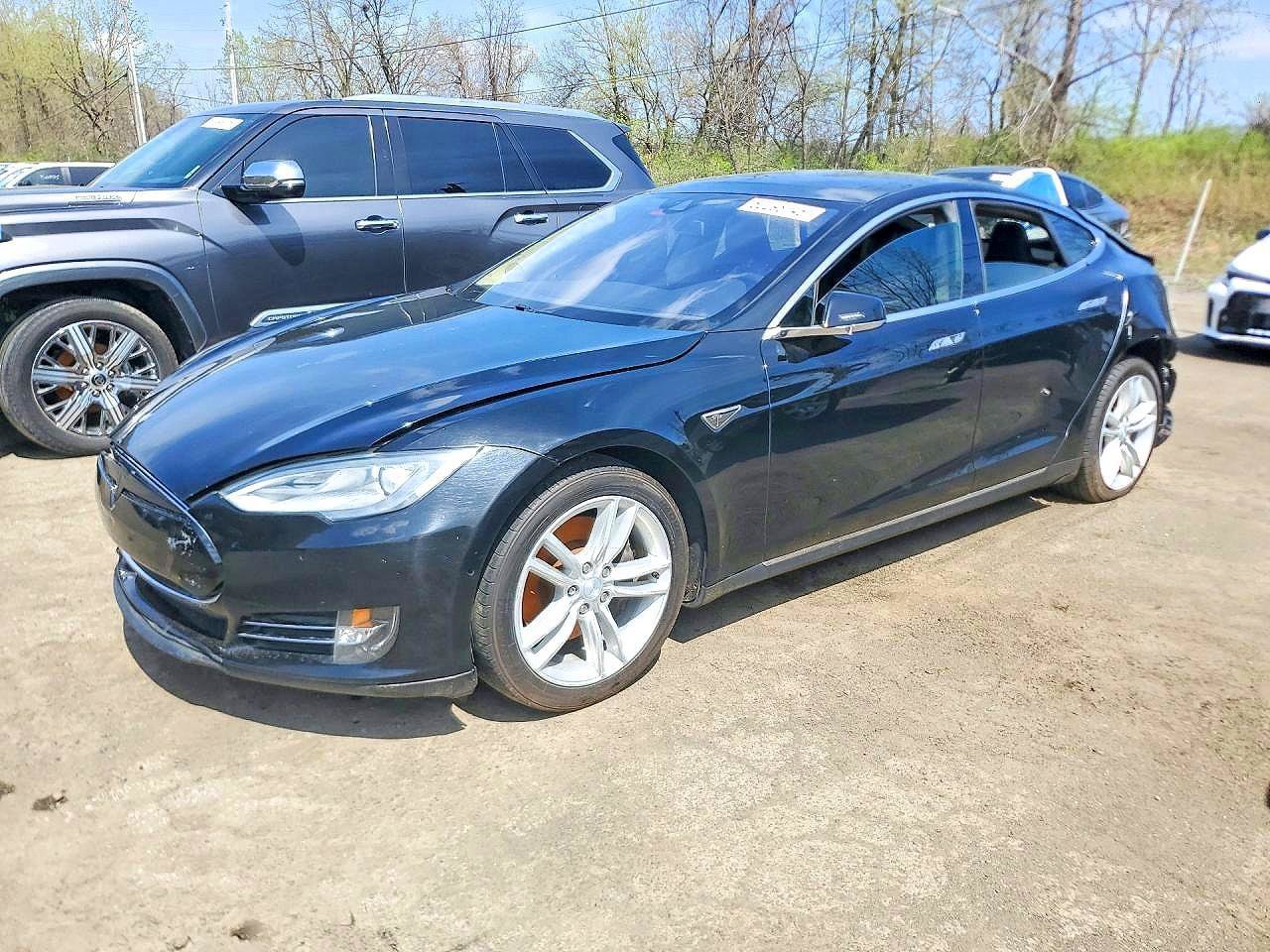 Used 2015 Tesla Model S AWD image 2
