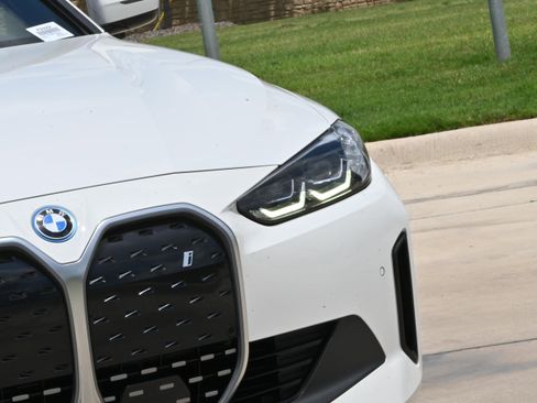 Certified 2023 BMW i4 eDrive35 RWD image 10