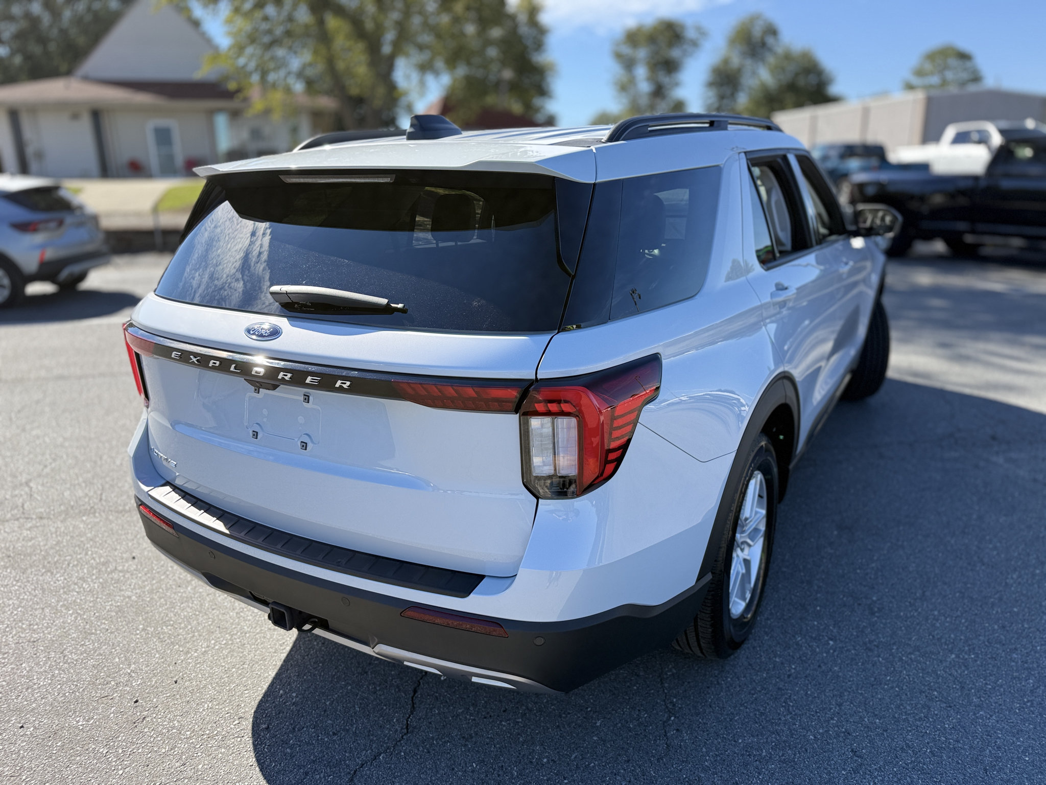 Used 2026 Ford Explorer Active w/ Active Comfort Package RWD image 18