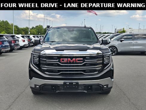 Used 2024 GMC Sierra 1500 SLT image 2