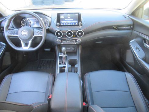 Used 2025 Nissan Sentra SR w/ SR Premium Package image 27