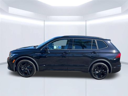 Used 2023 Volkswagen Tiguan SE R-Line FWD image 2