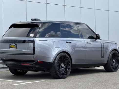 Used 2024 Land Rover Range Rover SE AWD/4WD image 5