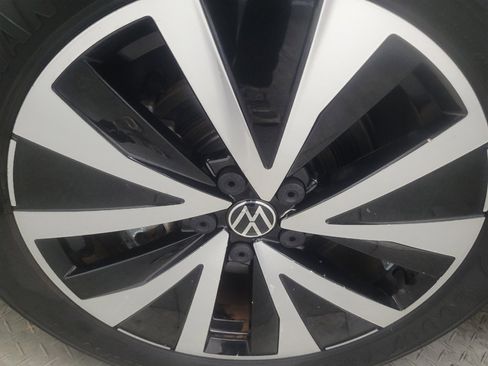 Used 2022 Volkswagen Taos SE w/ IQ.Drive SE Package AWD/4WD image 31