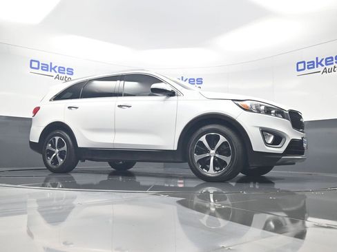Used 2016 Kia Sorento EX w/ EX Touring Package FWD image 42