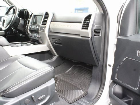 Used 2021 Ford F250 Lariat w/ Tremor Off-Road Package image 31