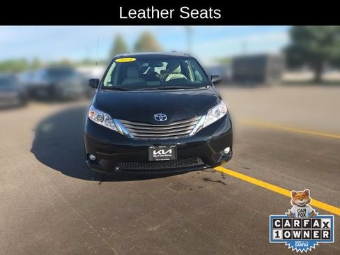 Used 2014 Toyota Sienna XLE FWD image 2