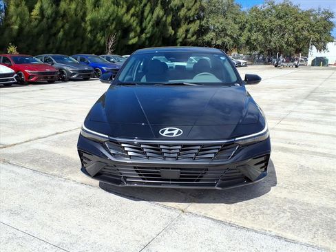 New 2026 Hyundai Elantra SEL Sport image 2