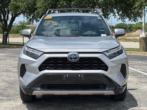 Used 2024 Toyota RAV4 SE AWD/4WD image 3