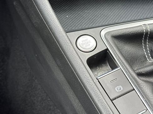 Used 2022 Volkswagen Jetta SE FWD image 22
