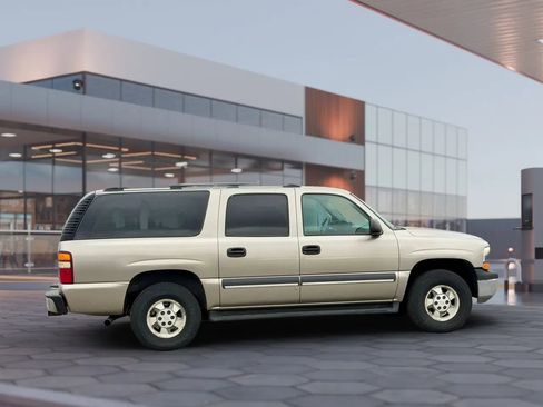 Used 2003 Chevrolet Suburban LS w/ LS Preferred Equipment Group image 12