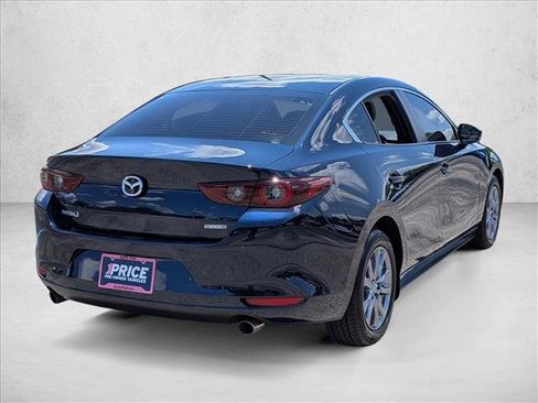 Used 2024 MAZDA MAZDA3 s FWD image 5