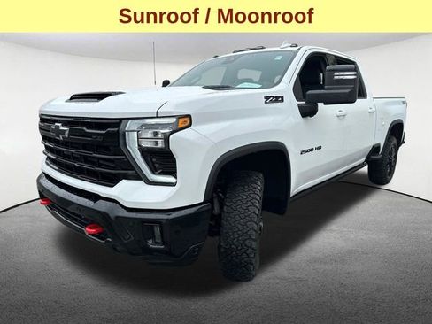 Used 2025 Chevrolet Silverado 2500 LTZ w/ LTZ Plus Package AWD/4WD image 5