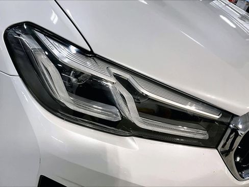 Used 2021 BMW 540i xDrive w/ Premium Package image 27