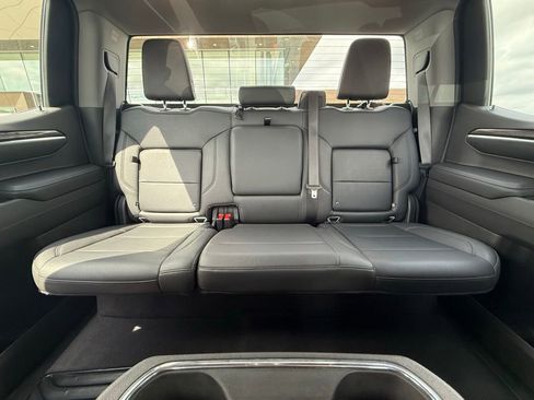 Used 2022 Chevrolet Silverado 1500 LTZ w/ Z71 Off-Road Package image 30