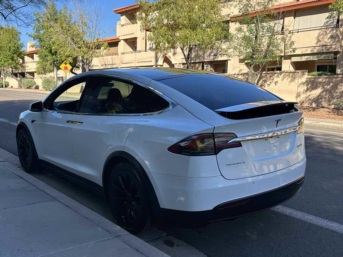 Used 2017 Tesla Model X 75D AWD/4WD image 6
