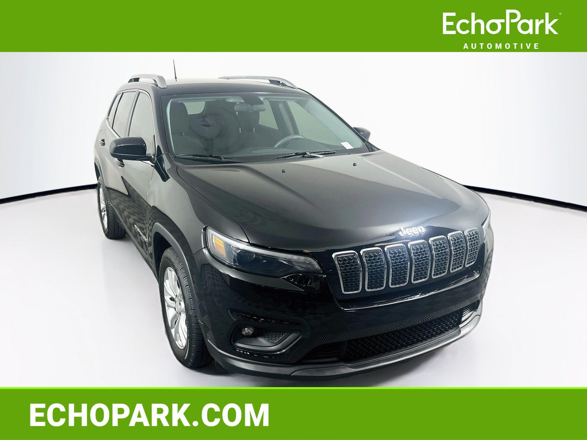 Used 2019 Jeep Cherokee Latitude w/ Popular Appearance Group FWD image 1