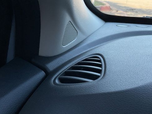 New 2025 Nissan Versa SV w/ Trunk Package image 23