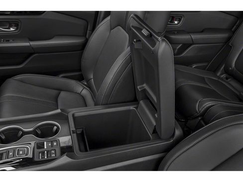 Used 2023 Honda Pilot Touring image 10