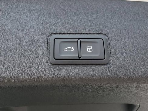 New 2026 Audi Q3 quattro 2.0T AWD/4WD image 10