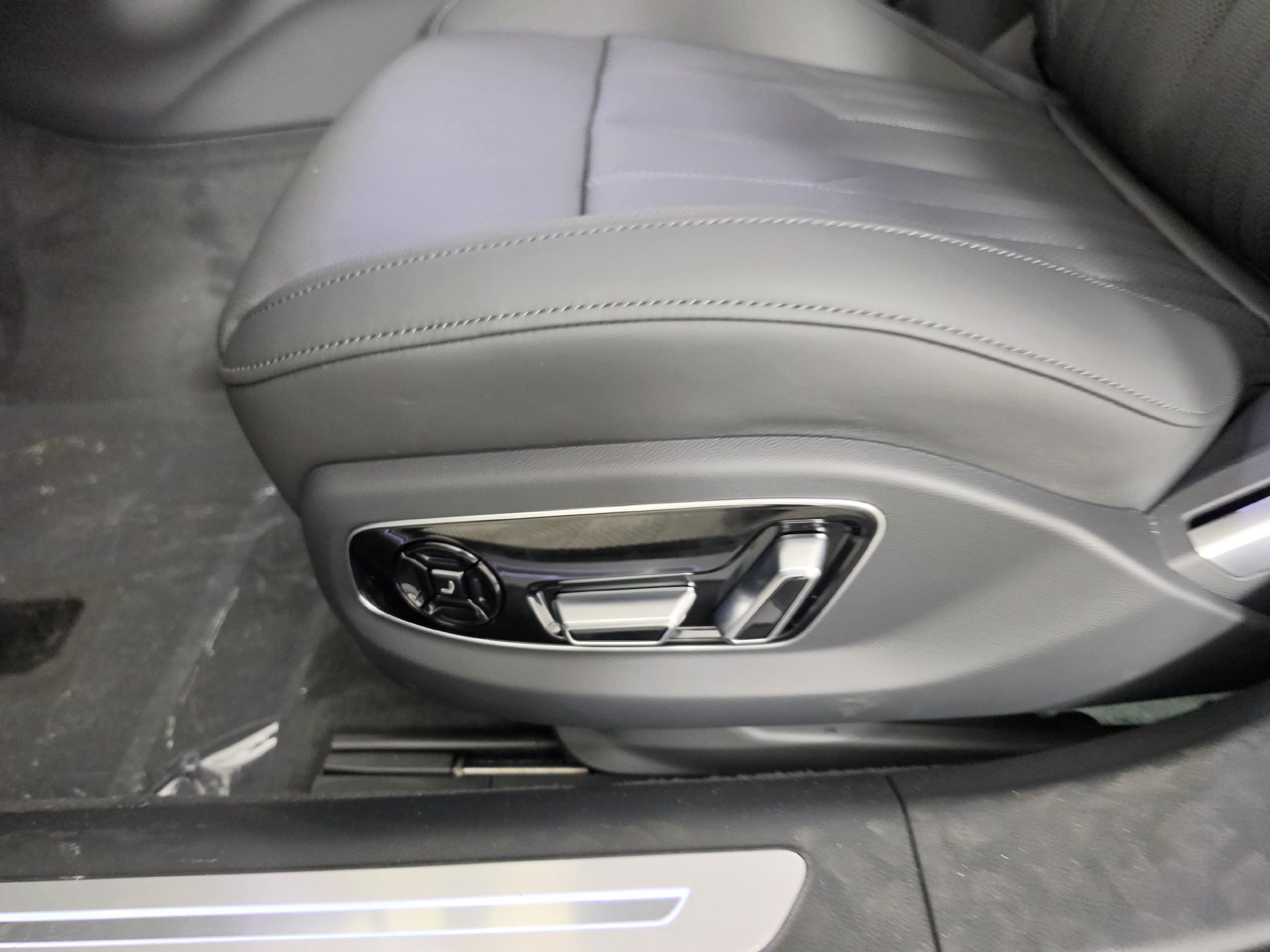 New 2027 Audi A8 L 3.0T AWD/4WD image 15