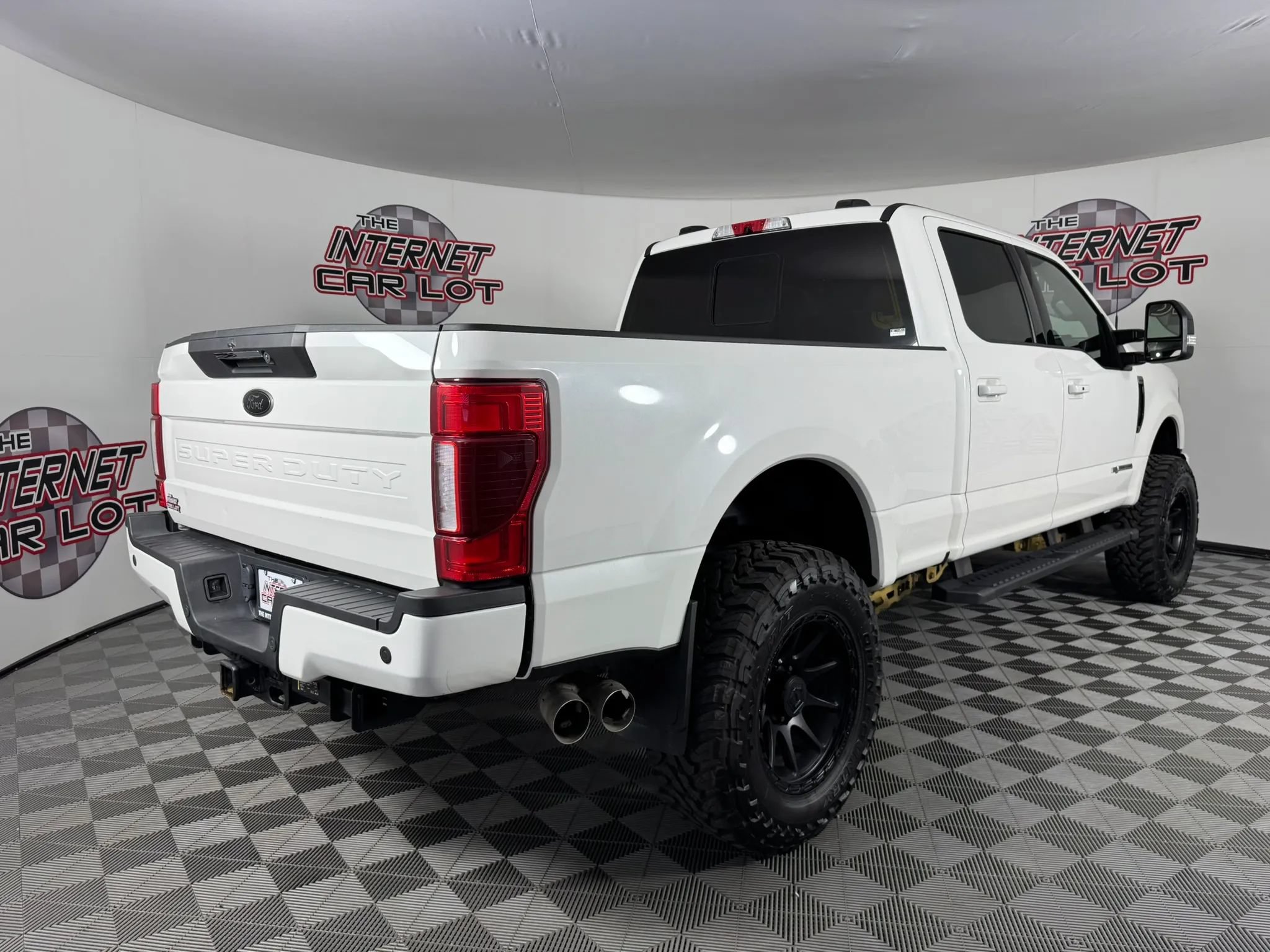 Used 2022 Ford F350 Lariat w/ Black Appearance Package AWD/4WD image 7