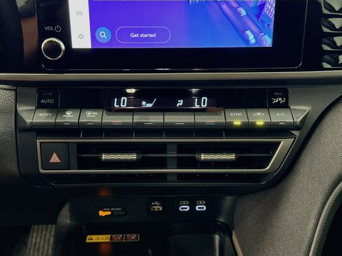 Used 2025 Toyota Camry LE FWD image 23