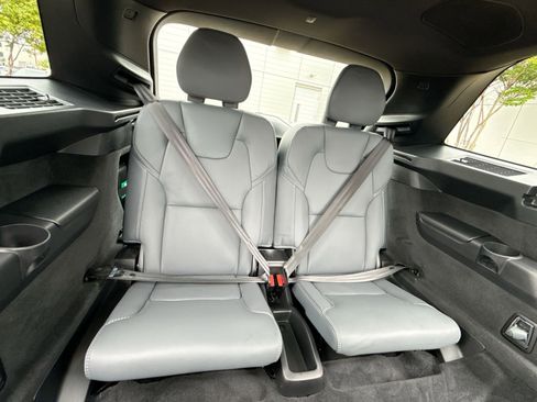 Certified 2024 Volvo XC90 B6 Ultimate w/ Protection Package Premier AWD/4WD image 26