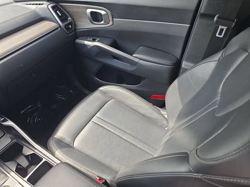 Used 2022 Kia Sorento S AWD/4WD image 17