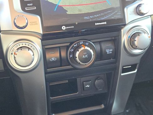 Used 2024 Toyota 4Runner SR5 image 30