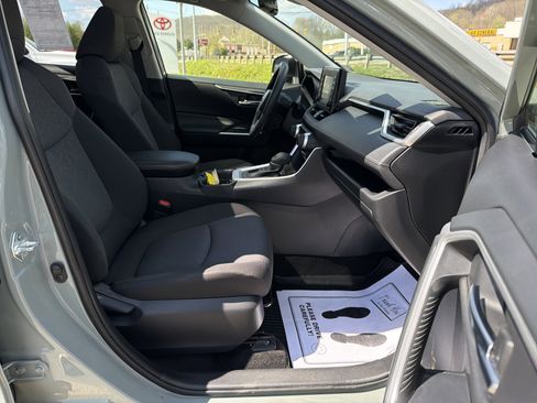 Used 2019 Toyota RAV4 XLE w/ Convenience Package AWD/4WD image 36
