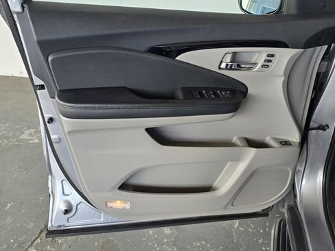 Used 2021 Honda Pilot Touring image 27