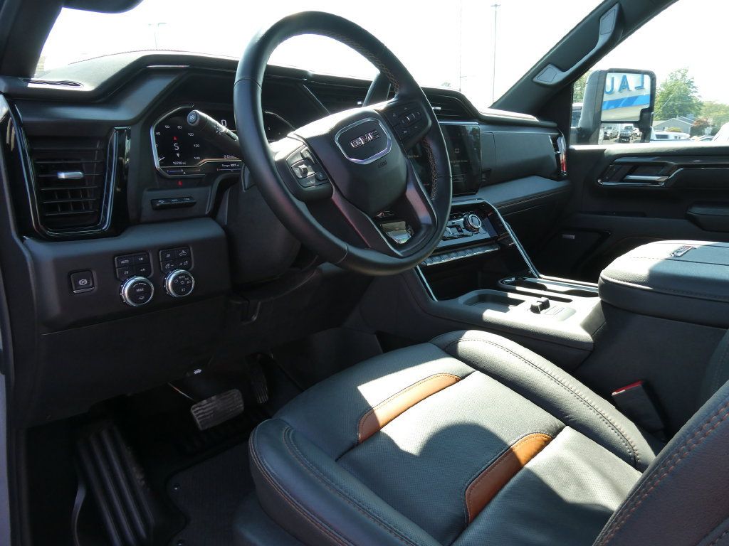 Certified 2025 GMC Sierra 2500 AT4 w/ AT4 Premium Plus Package AWD/4WD image 26