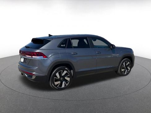 Used 2025 Volkswagen Atlas Cross Sport SE image 14