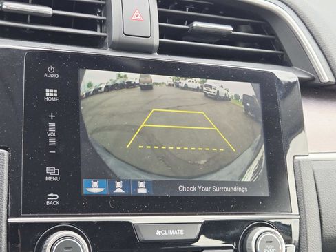 Used 2018 Honda Civic Touring image 30