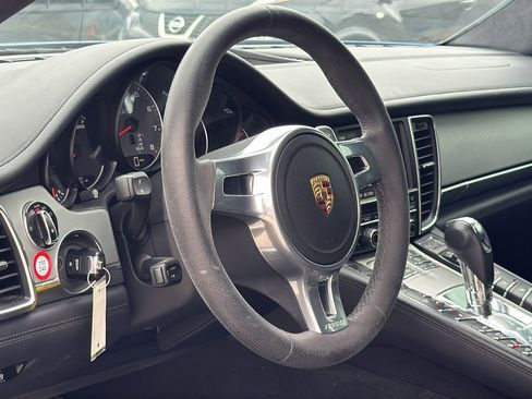 Used 2015 Porsche Panamera GTS image 10