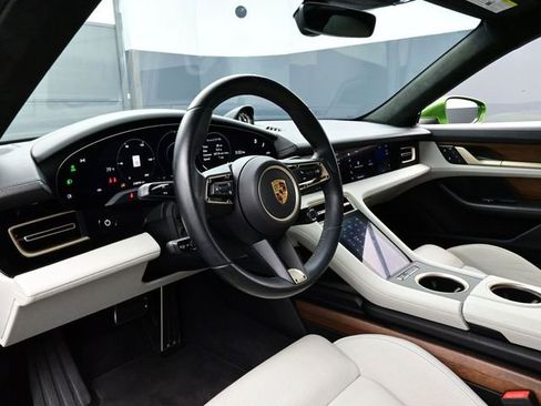 Certified 2022 Porsche Taycan GTS image 4