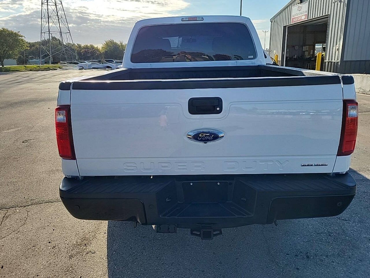 Used 2015 Ford F250 XL w/ Camper Package AWD/4WD image 4